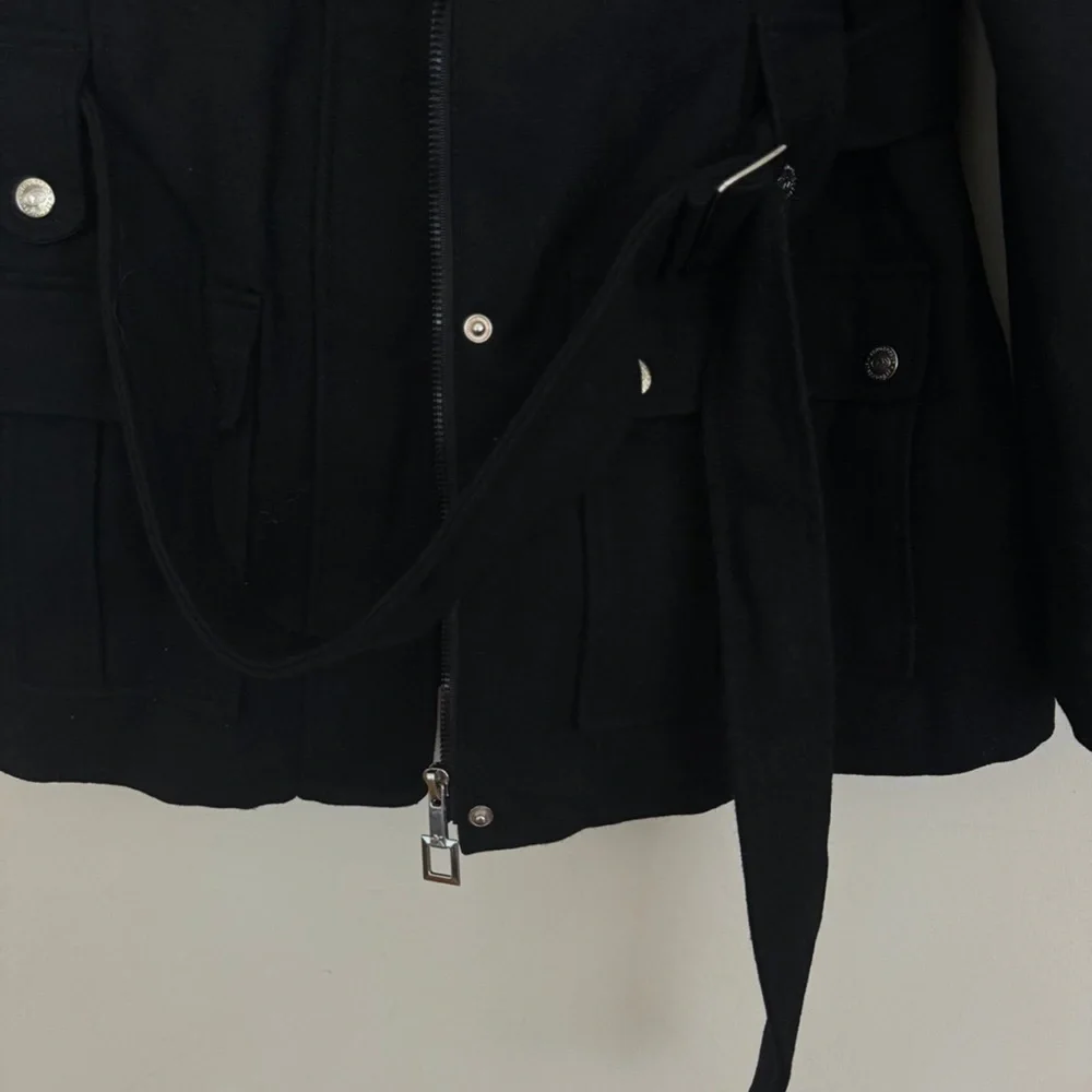 jacket - Picture 3 of 4